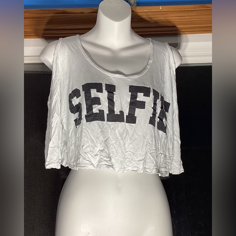 Black and White Cropped (Shoulder Cut Out) Half Slevee Selfie Top Size Large